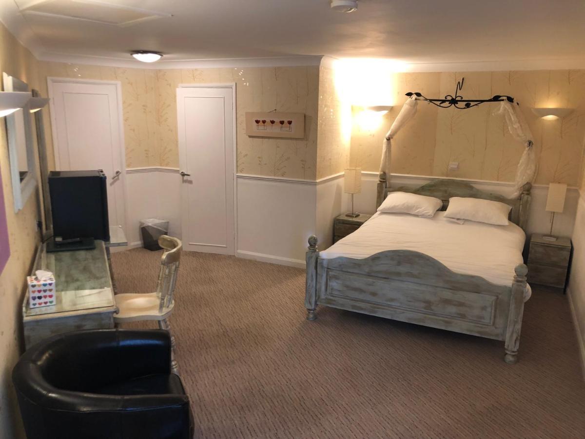 The Willow House Уоттон Экстерьер фото